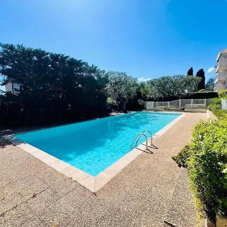 Grand T2 Lumineux, Avec Vue Et Piscine *