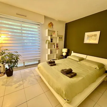 아파트 Grand T2 Lumineux, Avec Vue Et Piscine 툴롱