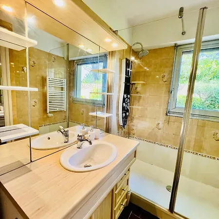 아파트 Grand T2 Lumineux, Avec Vue Et Piscine *